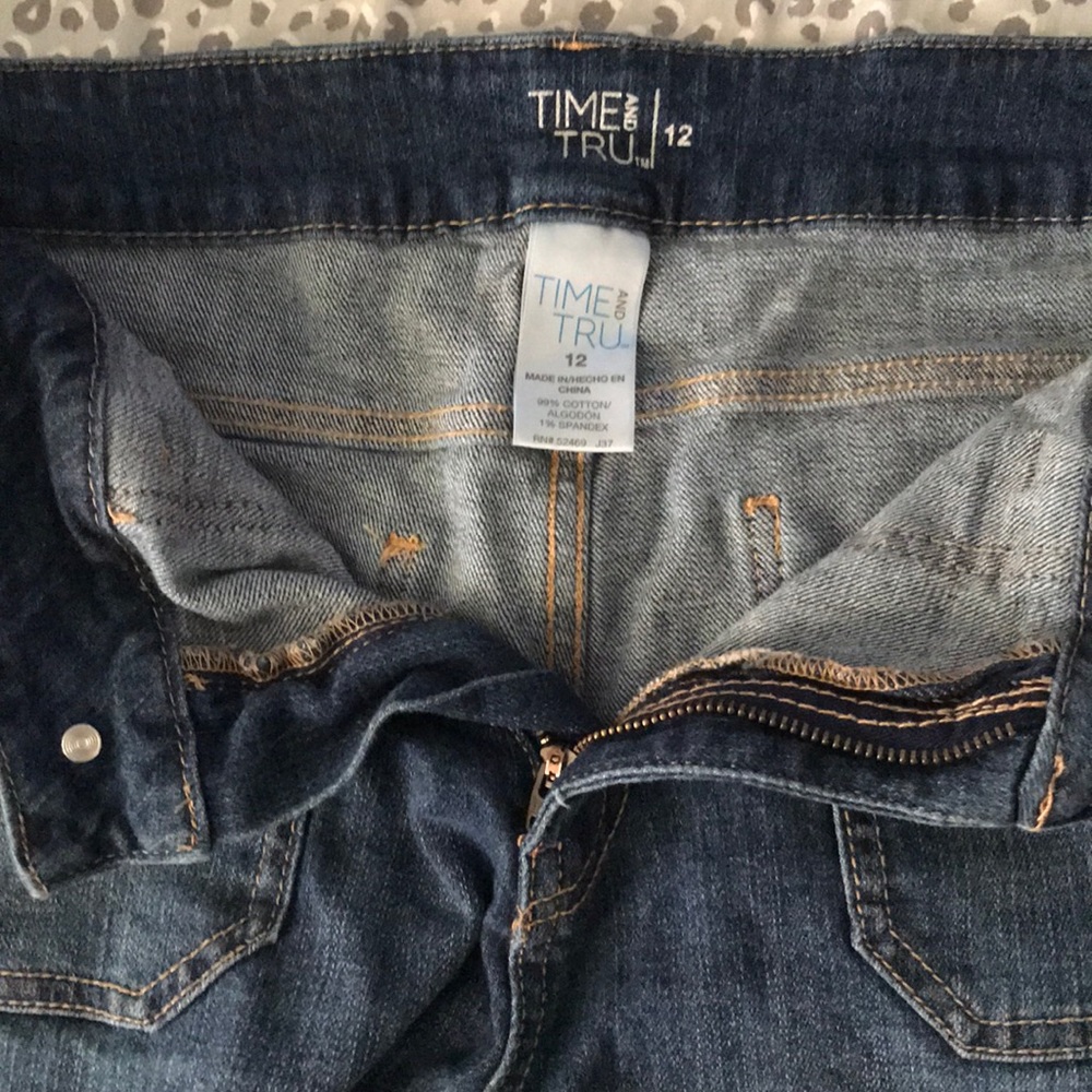 Denim shorts - Picture 3 of 4
